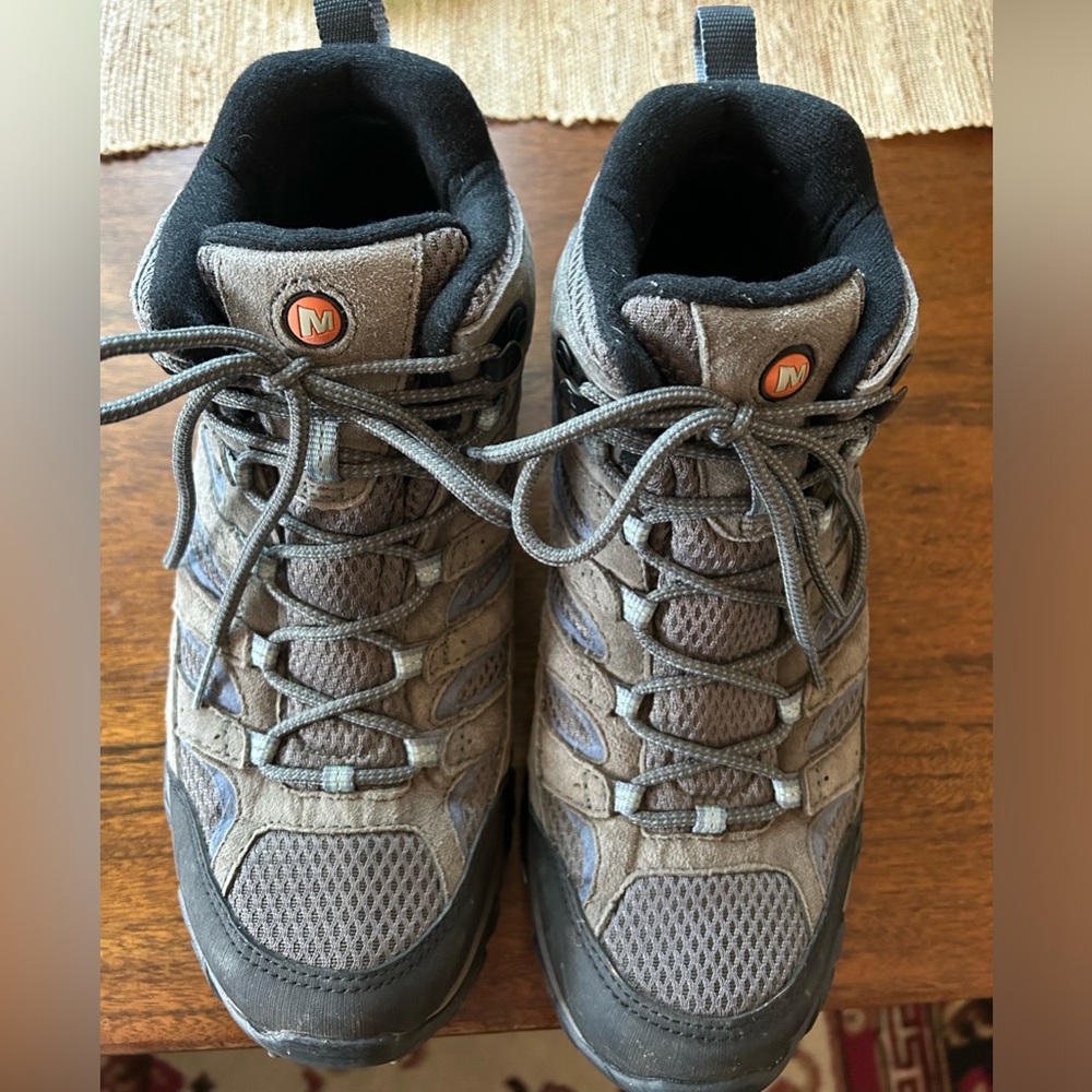 Merrell Women’s Moab 3 Mid Waterproof Hiking Boots